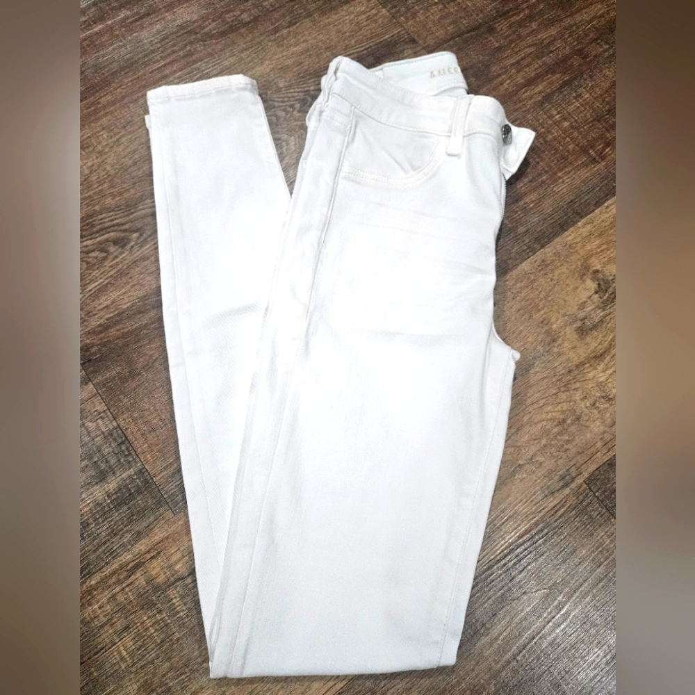 White Skinny Jeans